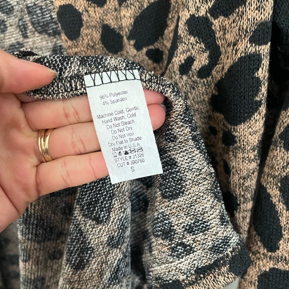 NWT Cheetah Print Cardigan - Picture 6 of 6